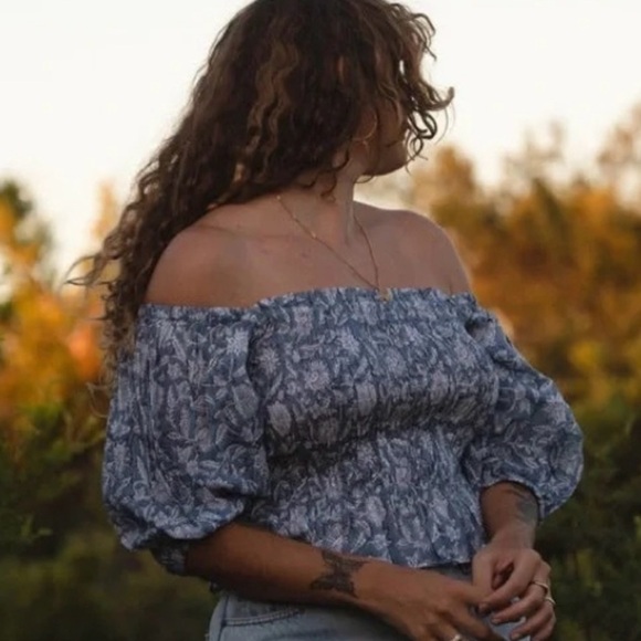 Daughters of India Saira Top - Picture 3 of 11